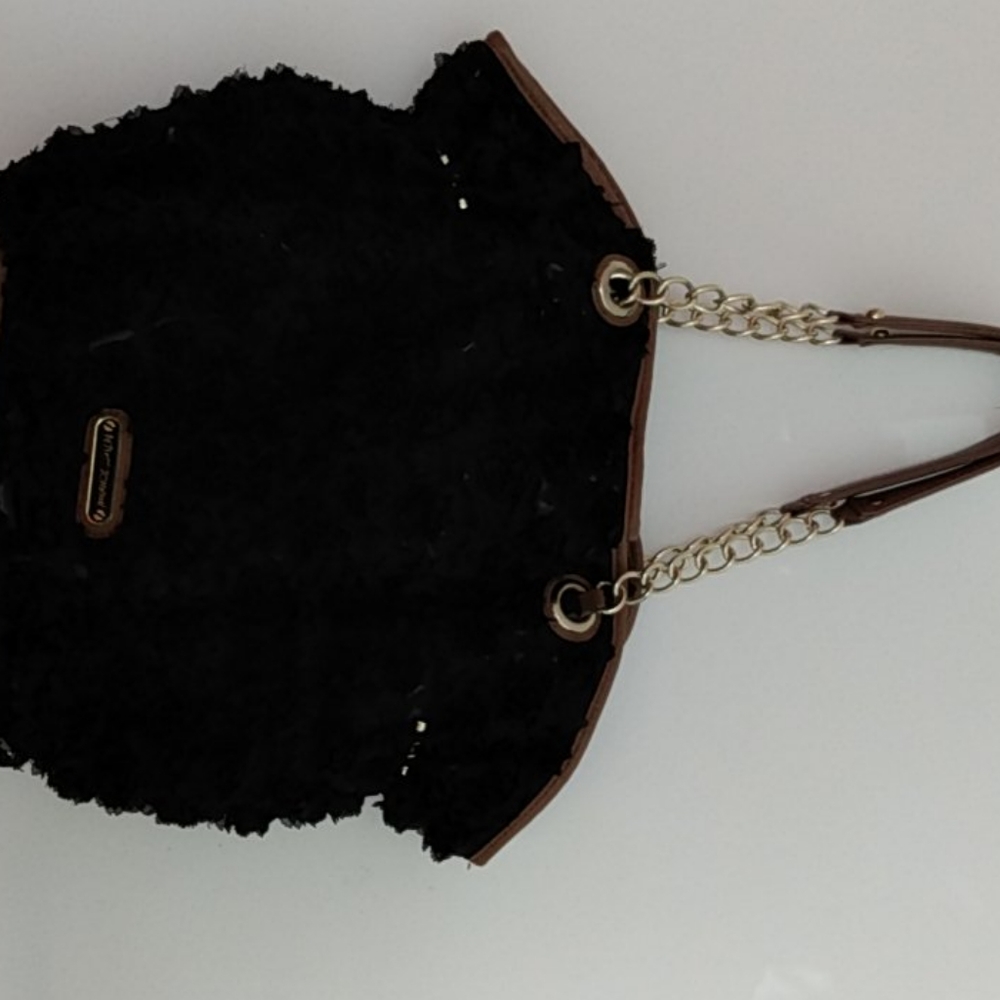 Shoulder handbag